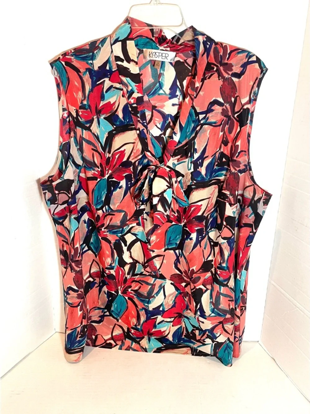 Kasper 3X Plus Size Floral Sleeveless Blouse Tie Front Lightweight Top - Picture 2 of 13